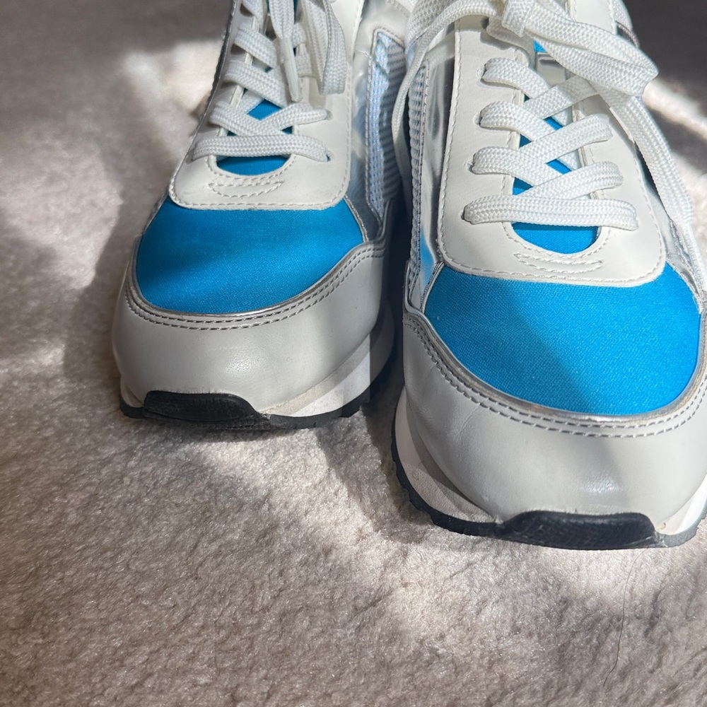 MICHAEL Michael Kors Blue and White Sneakers - Picture 5 of 10